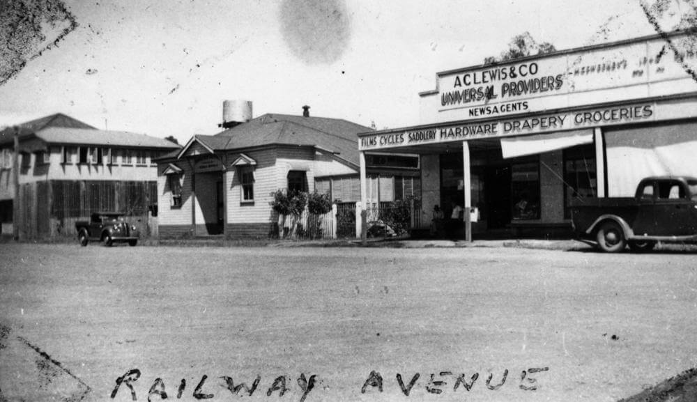 Railway Avenue, Wowan, 1943, showing the general store (at right) previously owned by the McSweeneys. Photo source: State Library of Queensland. Public domain.